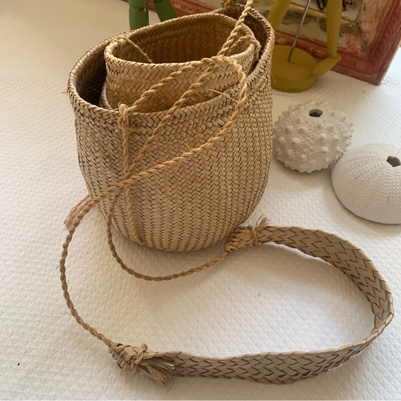 Sweet Cross body Small Handwoven Bag/ Purse Plus Two Smaller A Set Storage Cute - Picture 11 of 11